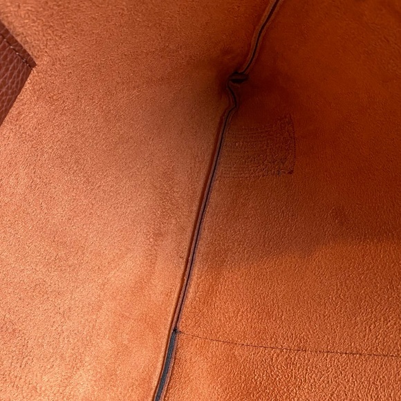 Vince Camuto tote - Picture 9 of 10